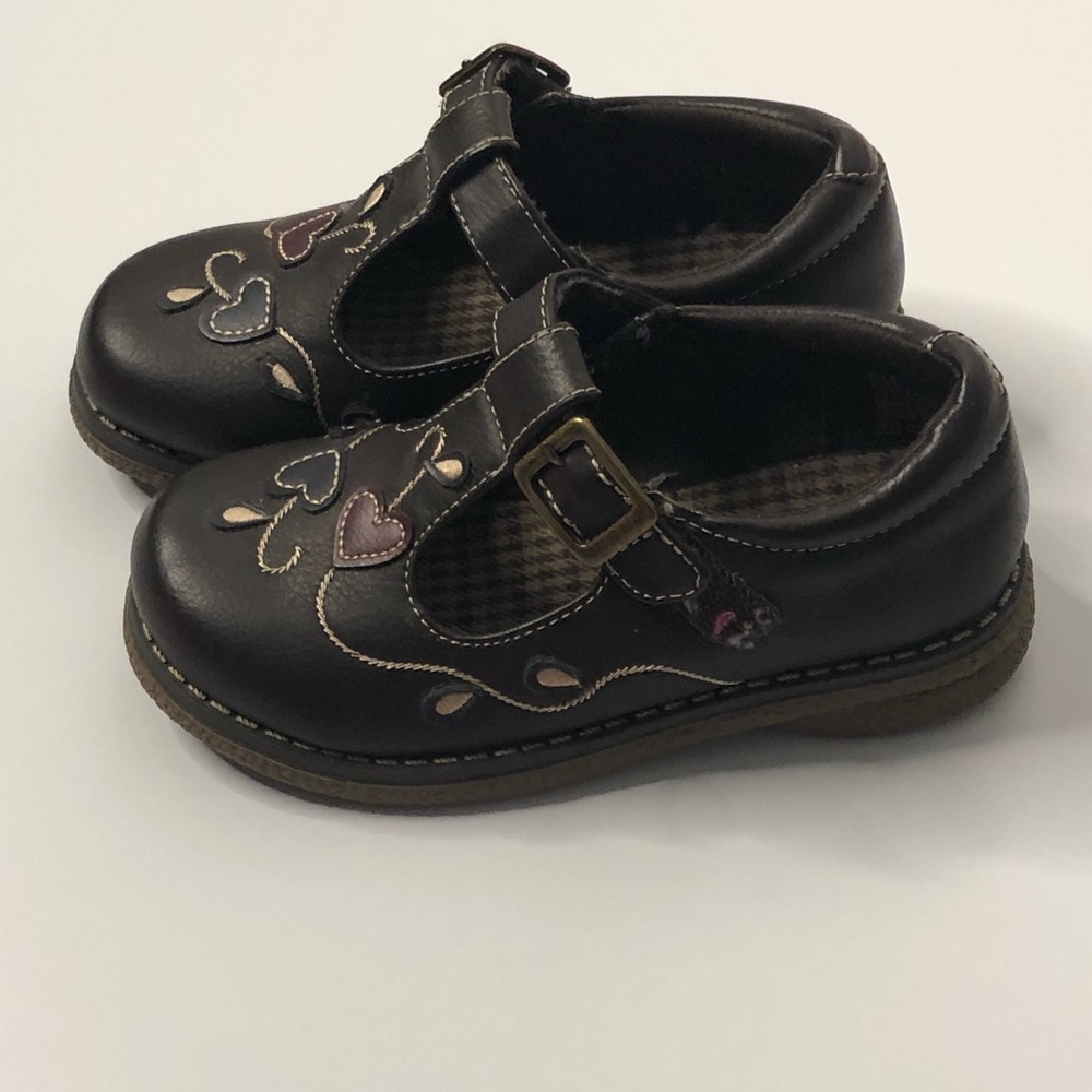 Girls shoes